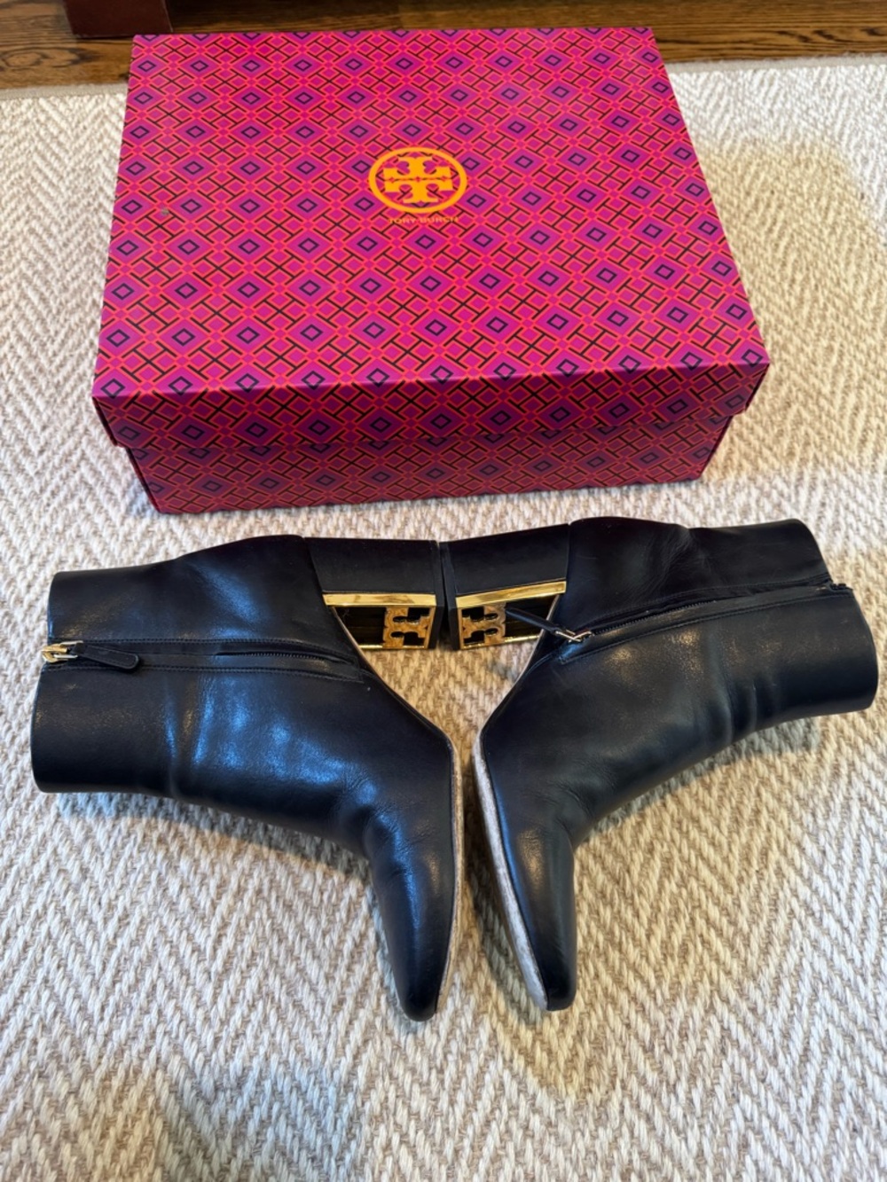 Tory Burch Black Leather Block Heel Ankle Boot Gigi | Size 10 - Picture 6 of 9
